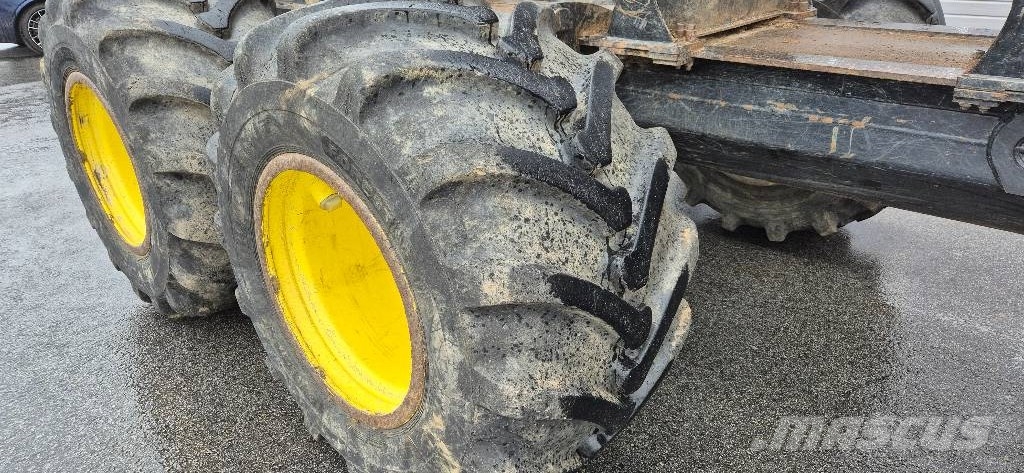 John Deere 1110 G Forvarderi