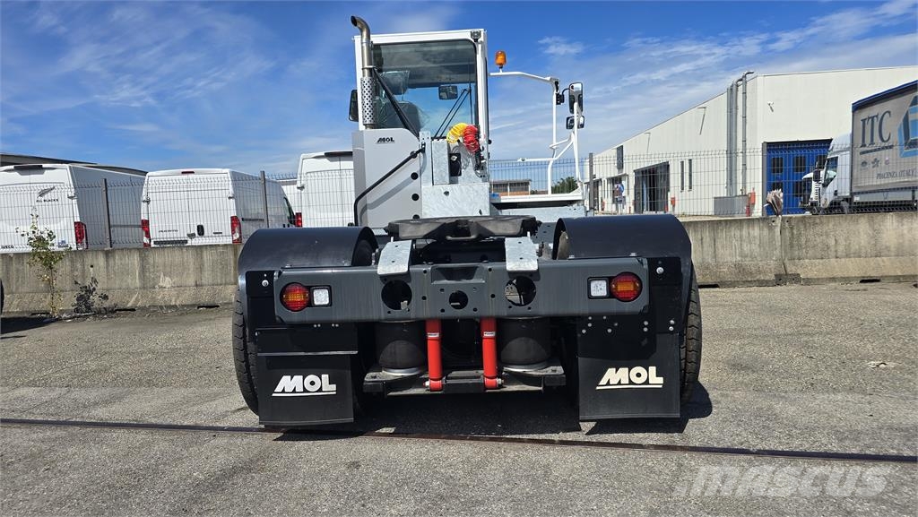 MOL YM225 Terminaltrekkers