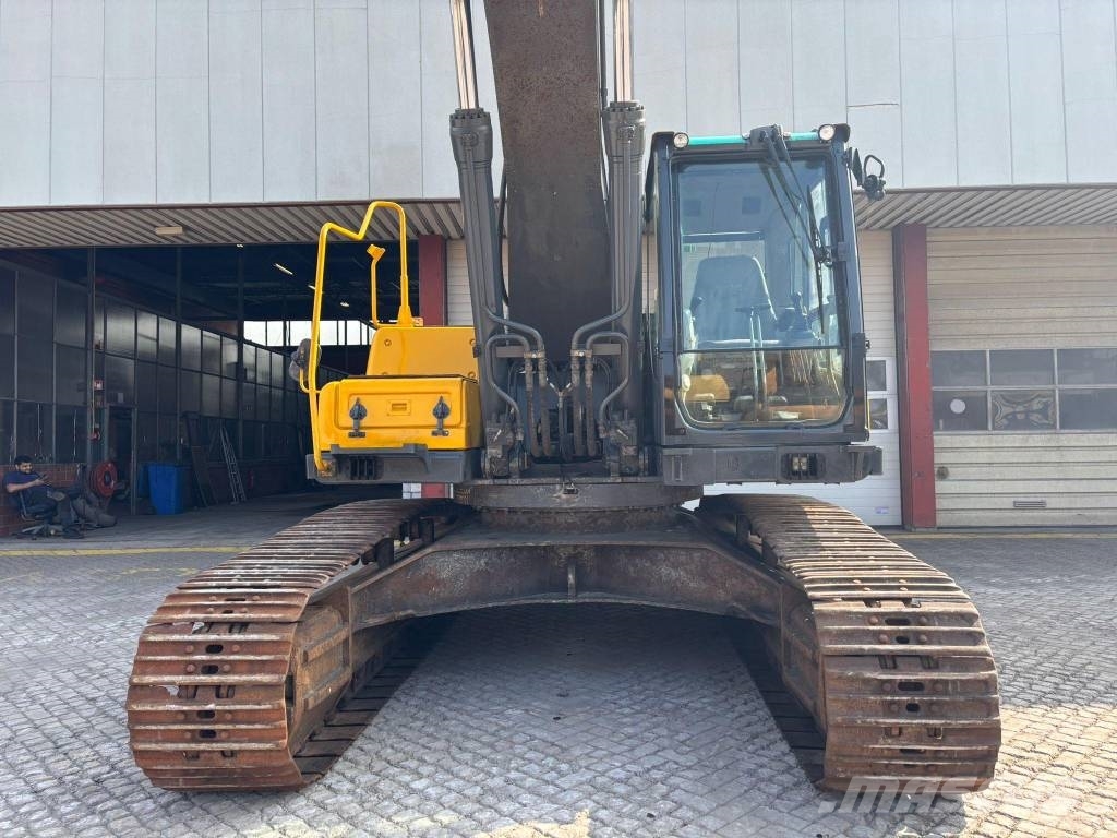 Volvo EC 290 C L حفارات زحافة