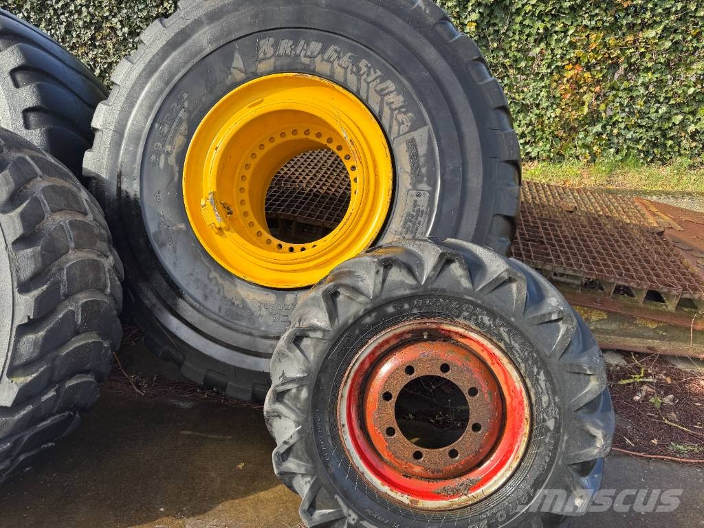 Volvo New rim with 2x tires for Volvo L150/180/220 Cadenas, orugas y chasis