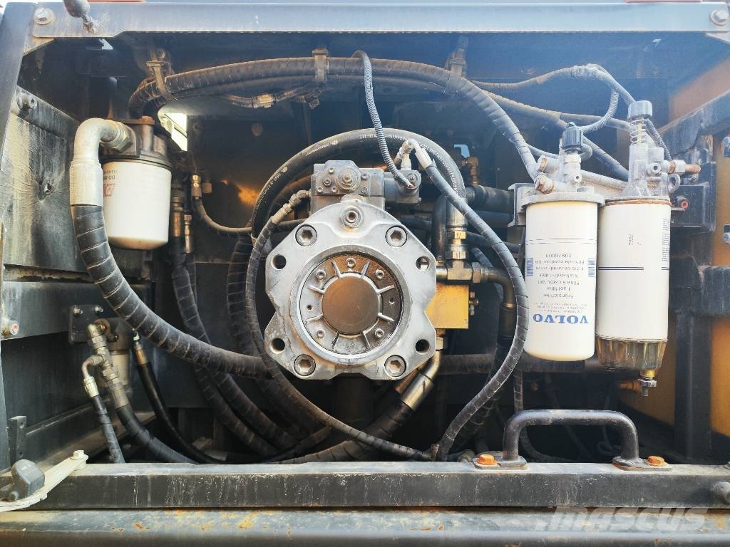 Volvo EC 480 Bageri guseničari