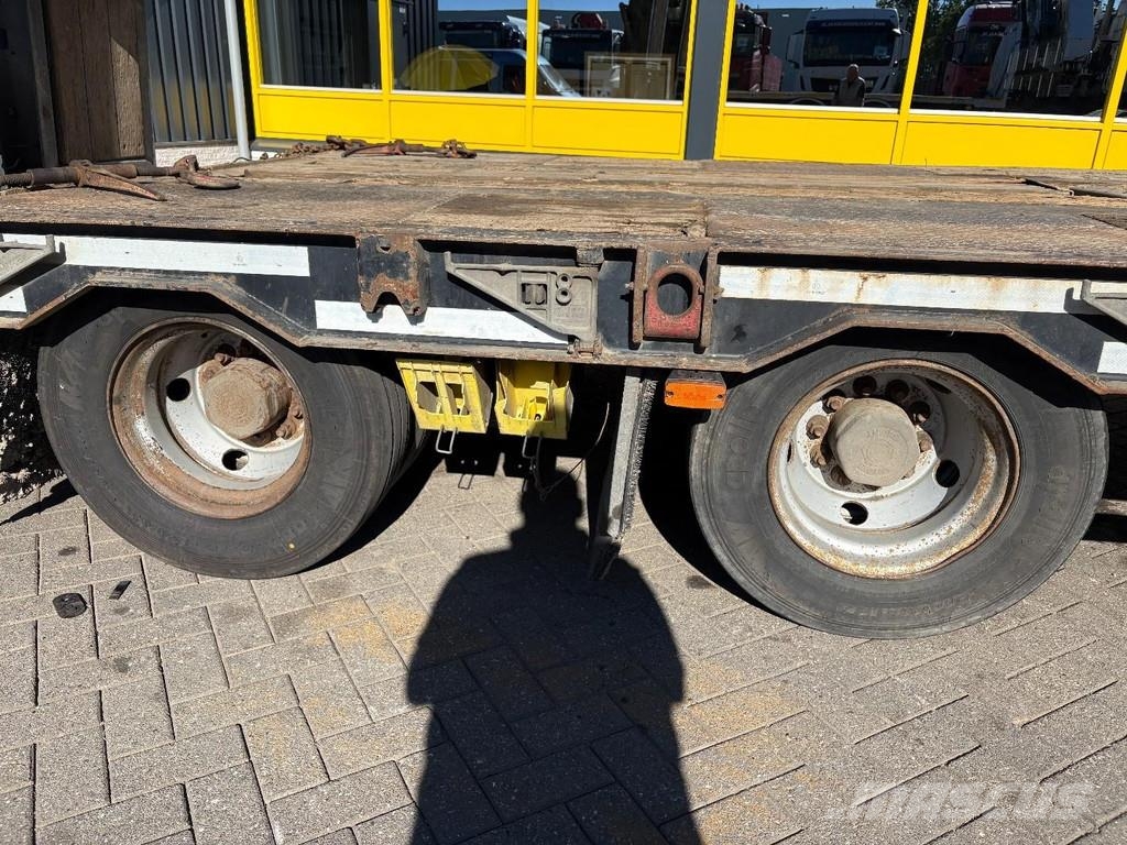 Müller-Mitteltal D3 + HYDROLIC FRONT/BACK LOADER + 3 AXLE + SPECIAL 低架裝載車