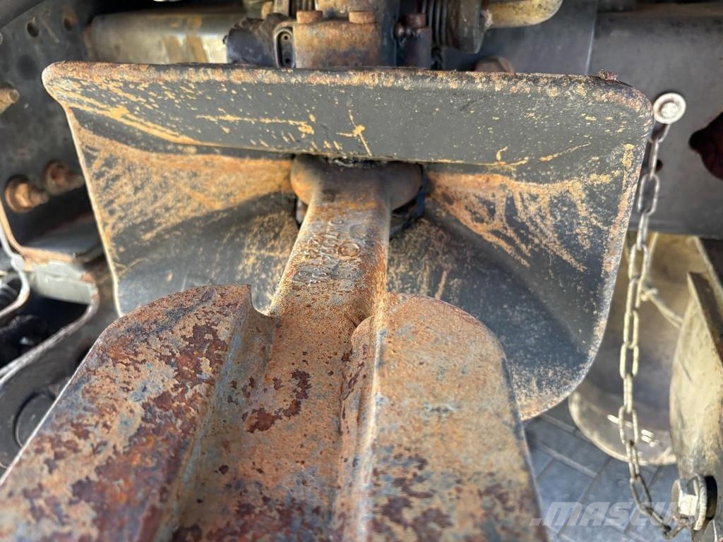 Müller-Mitteltal D3 + HYDROLIC FRONT/BACK LOADER + 3 AXLE + SPECIAL 低架裝載車