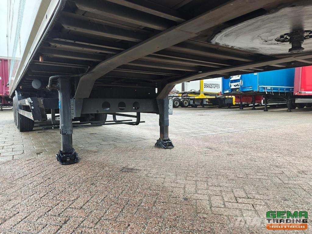 Kögel S24 Enclosed Body 13.6m + Underfold Tailgate 2000 Semirimorchi a cassone chiuso