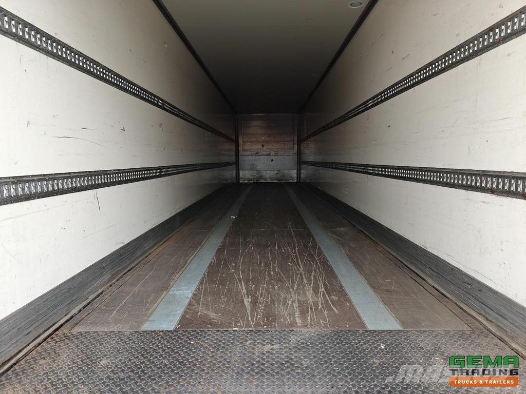 Kögel S24 Enclosed Body 13.6m + Underfold Tailgate 2000 Semirimorchi a cassone chiuso