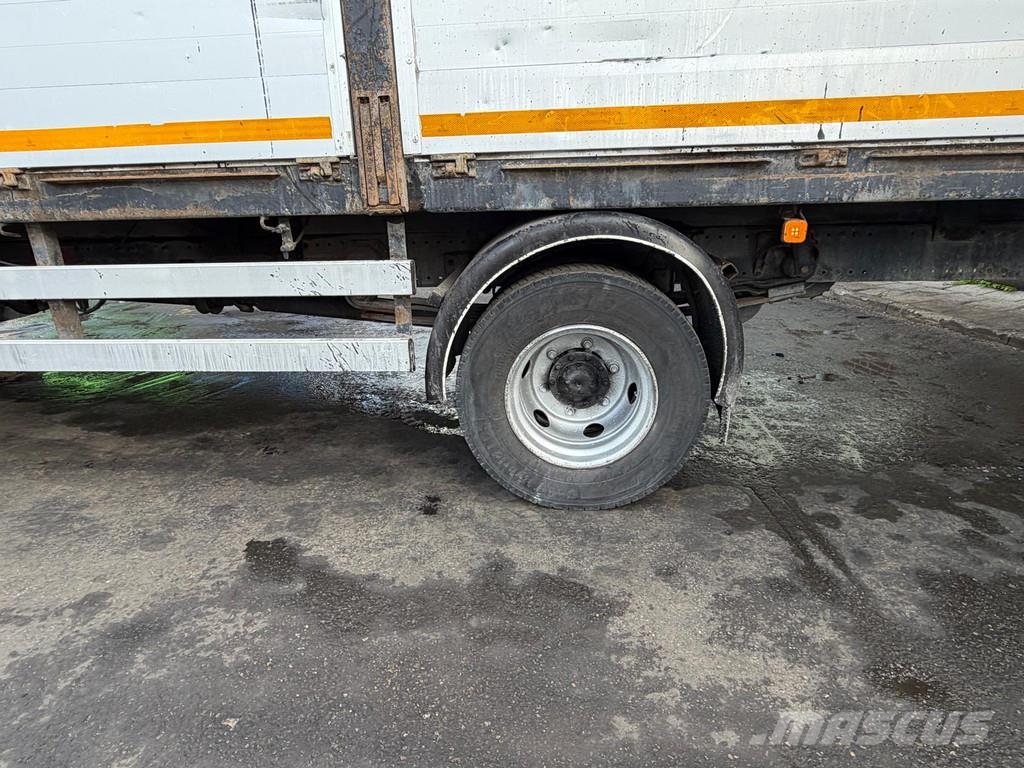 MAN TGL 12.240 Open Box Manual Gearbox Spring Suspensi Camion plateau