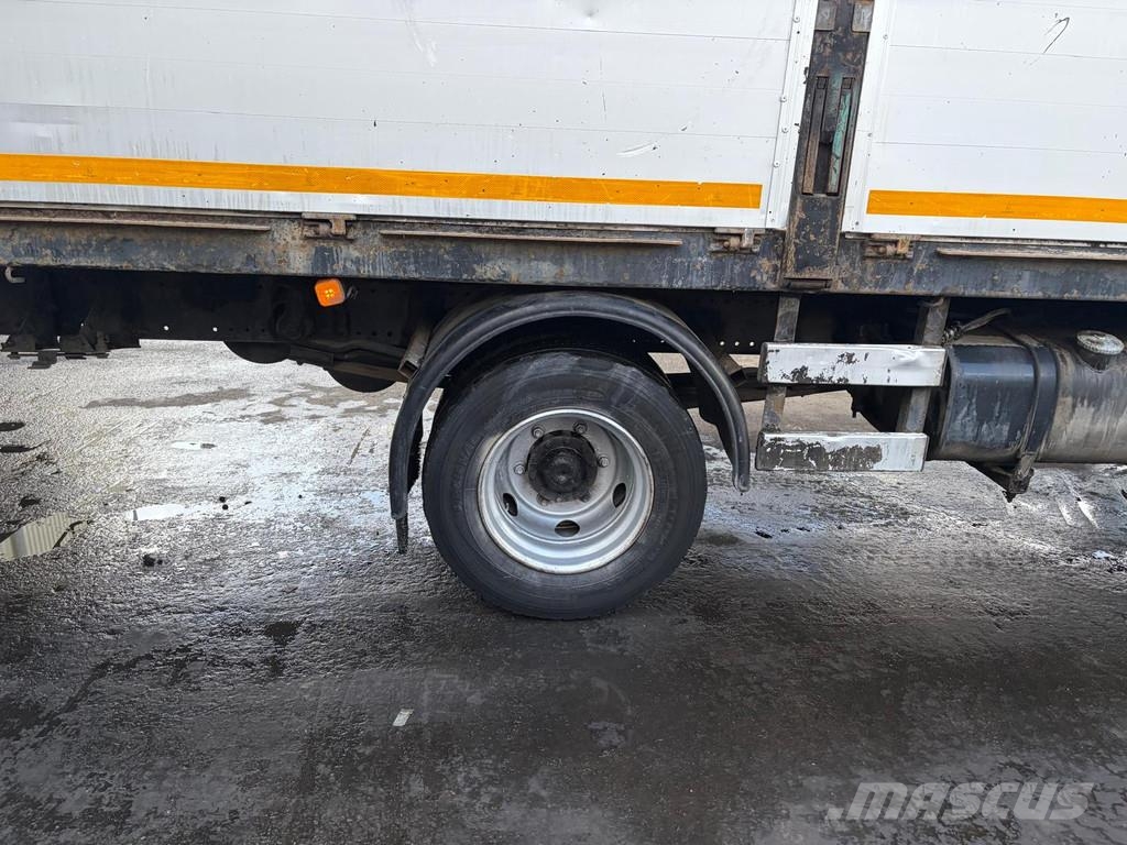 MAN TGL 12.240 Open Box Manual Gearbox Spring Suspensi Camion plateau