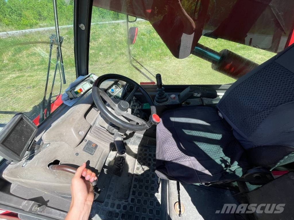 Manitou MRT 1850 Stora BM svängbart med pallgafflar Manipuladores telescópicos