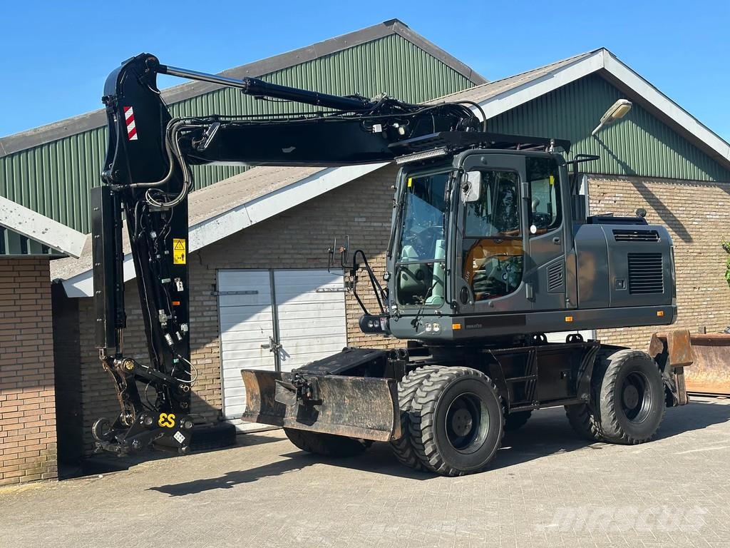 Komatsu PW180-10 Gumikerekes kotrók