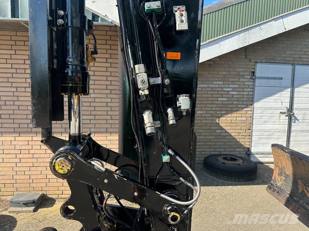 Komatsu PW180-10 Gumikerekes kotrók