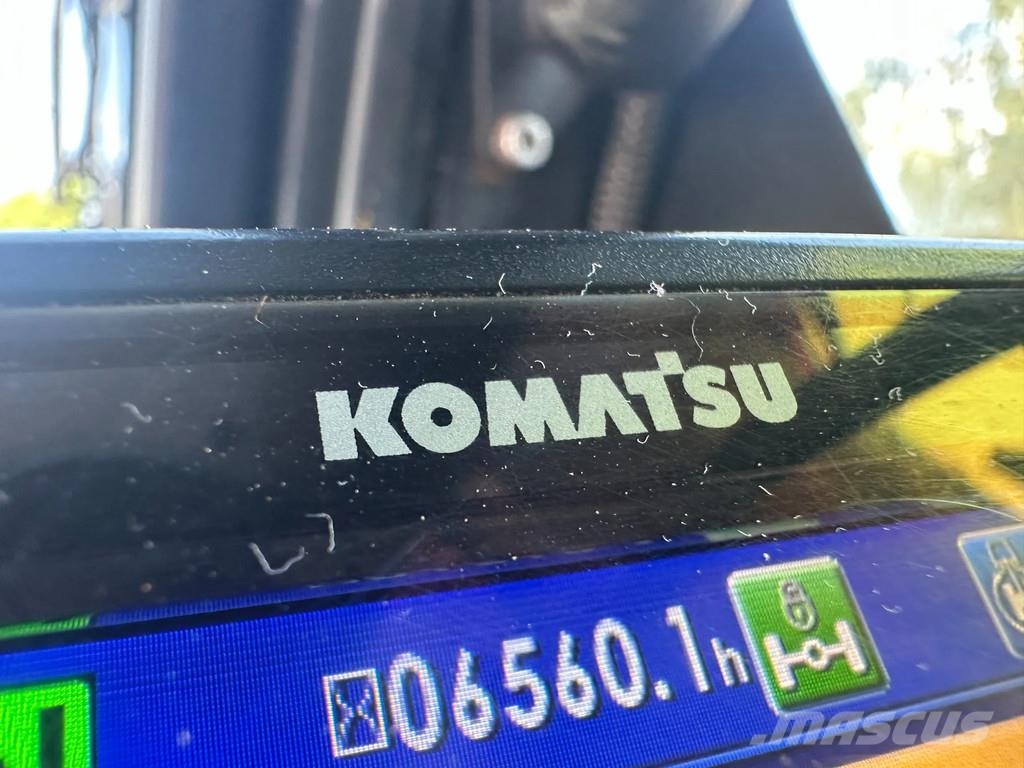Komatsu PW180-10 Gumikerekes kotrók