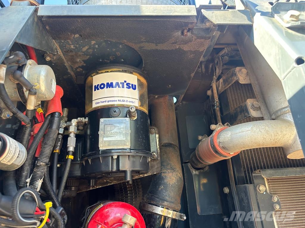 Komatsu PW180-10 Gumikerekes kotrók