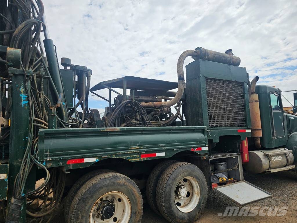 Ingersoll Rand T4W Drill Rig mounted on a Kenworth T800B truck Kaevupuurimisseadmed