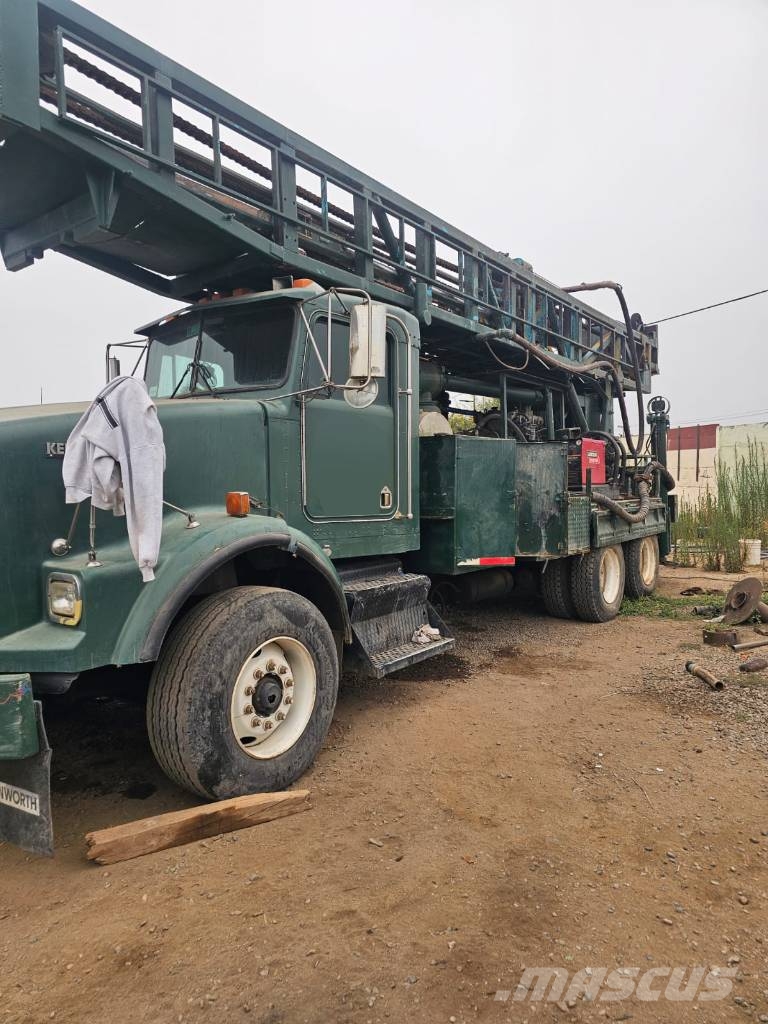 Ingersoll Rand T4W Drill Rig mounted on a Kenworth T800B truck Kaevupuurimisseadmed