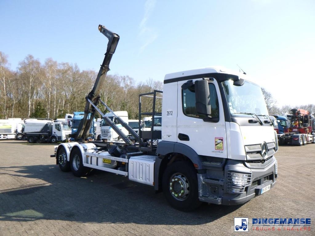 Mercedes-Benz Antos 2543 6x2 Euro 6 Garnier container hook lift Abrollkipper