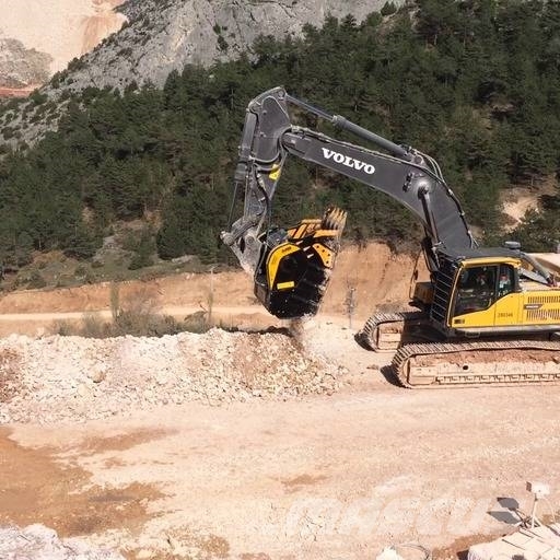 MB Crusher BF135.8 Concasoare mobile