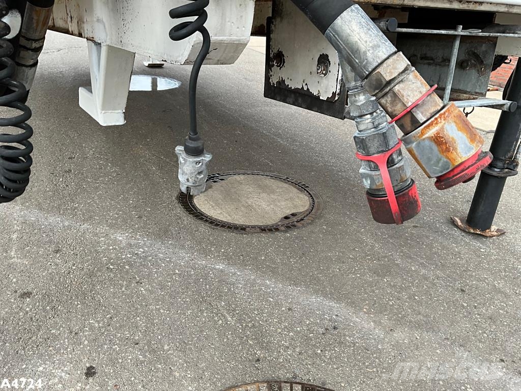  Laadplateau met Hiab 14 Tonmeter laadkraan 特种集装箱