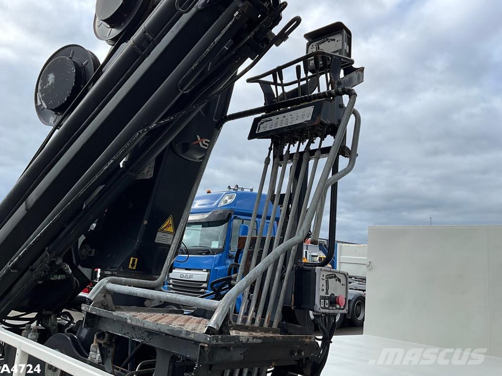  Laadplateau met Hiab 14 Tonmeter laadkraan 特种集装箱