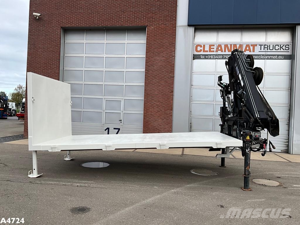  Laadplateau met Hiab 14 Tonmeter laadkraan 特种集装箱