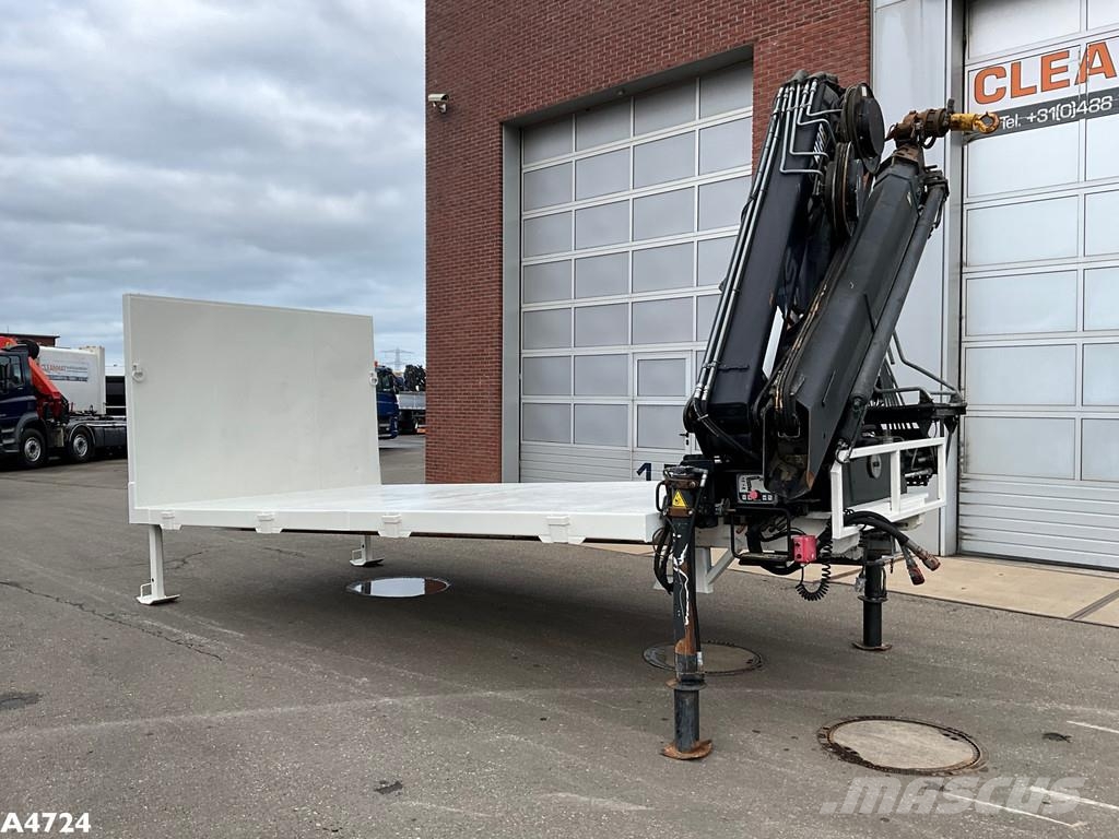  Laadplateau met Hiab 14 Tonmeter laadkraan 特种集装箱