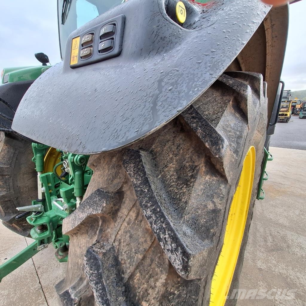 John Deere 6130R Tracteur