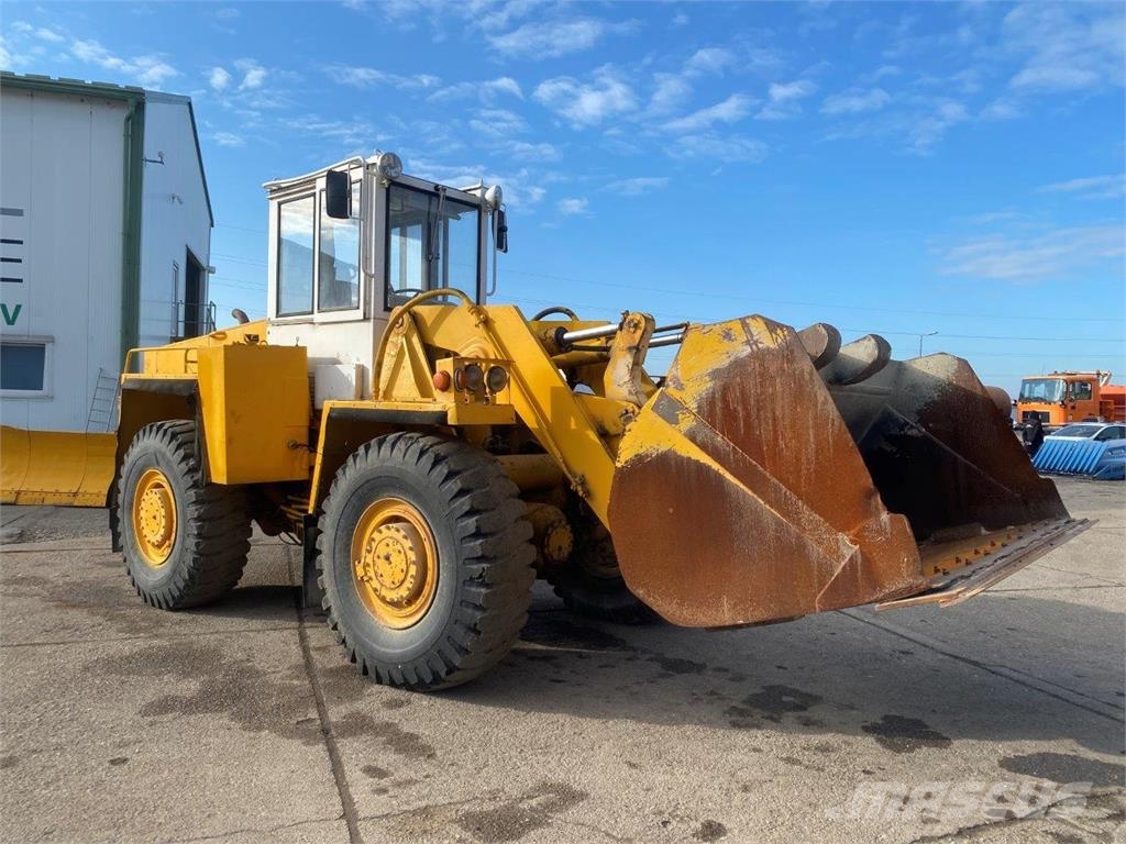 ZTS Iný model VIN 617 لوادر وحفارات أمامية