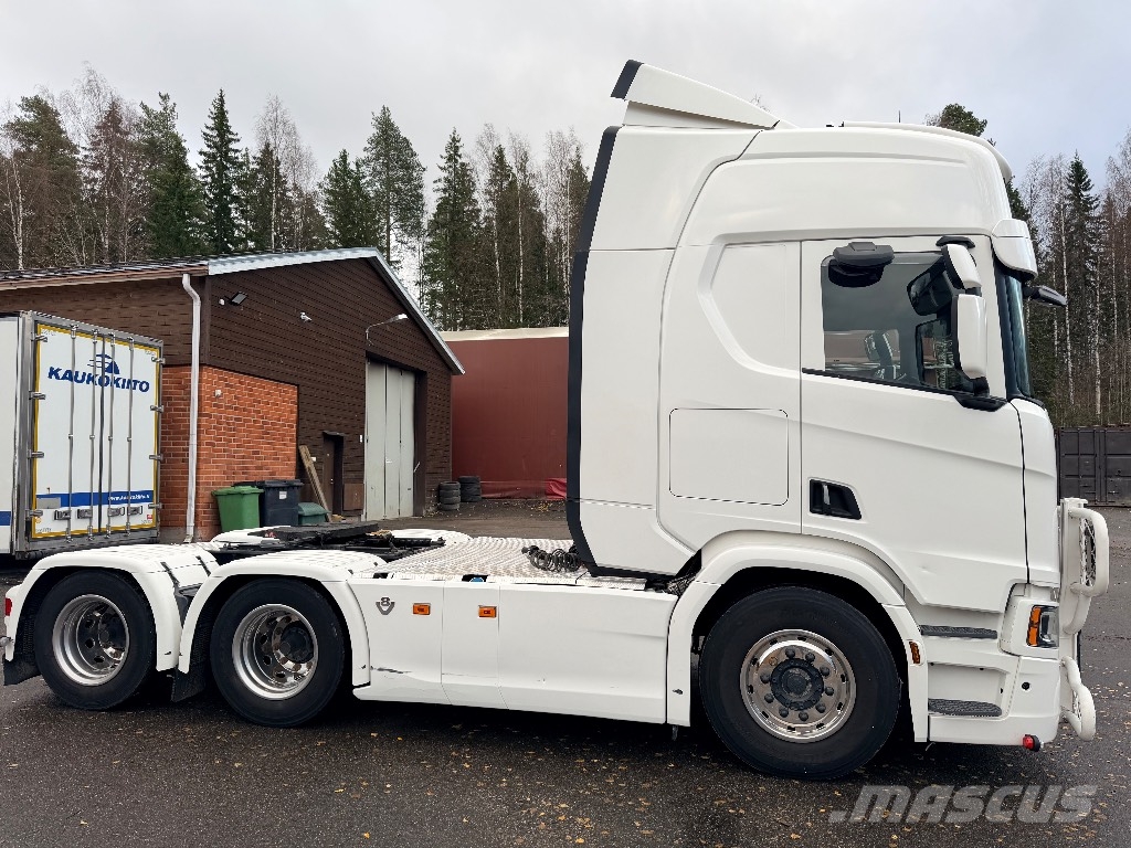 Scania R660 V8 6x4 hydrauliikalla وحدات الجر
