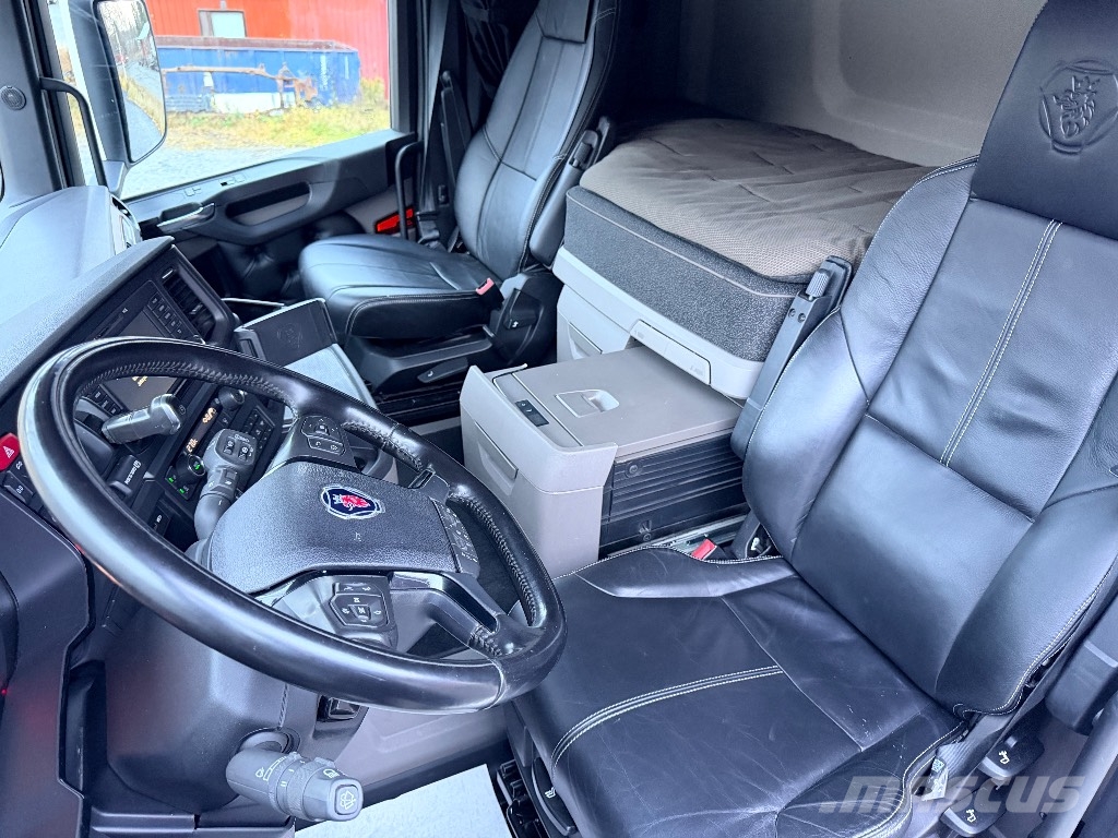 Scania R660 V8 6x4 hydrauliikalla وحدات الجر