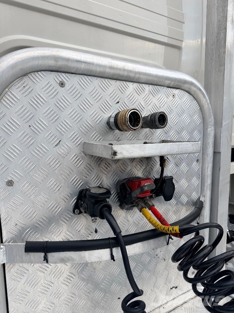 Scania R660 V8 6x4 hydrauliikalla وحدات الجر