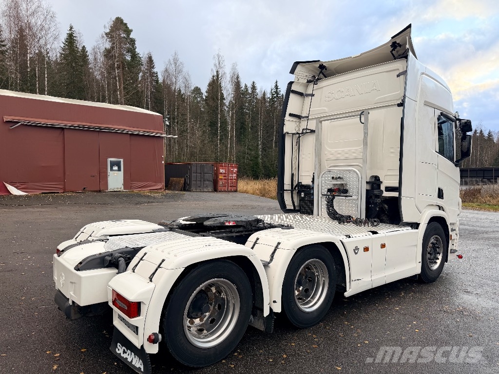 Scania R660 V8 6x4 hydrauliikalla وحدات الجر