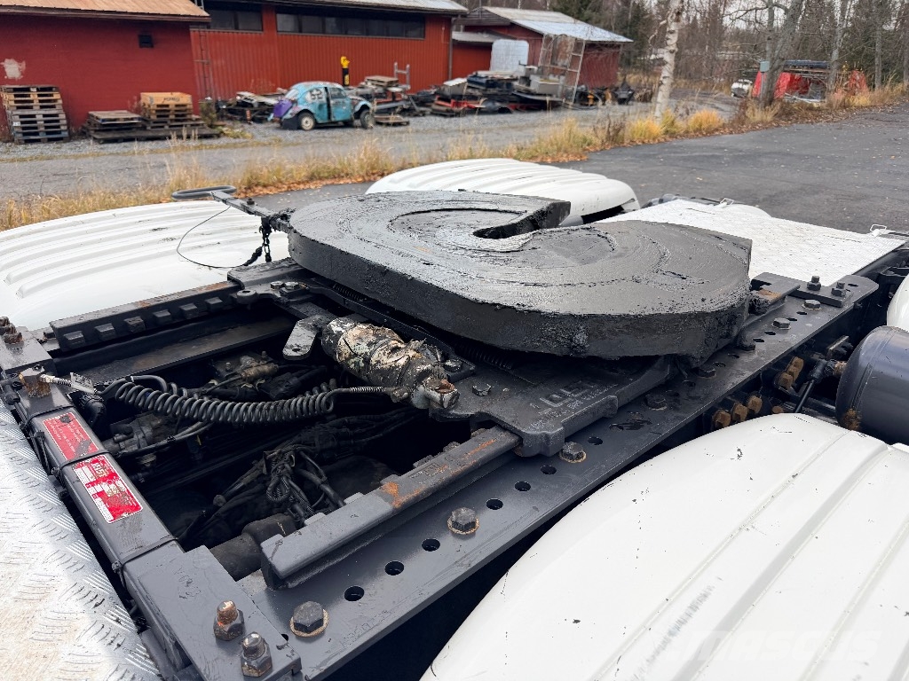 Scania R660 V8 6x4 hydrauliikalla وحدات الجر