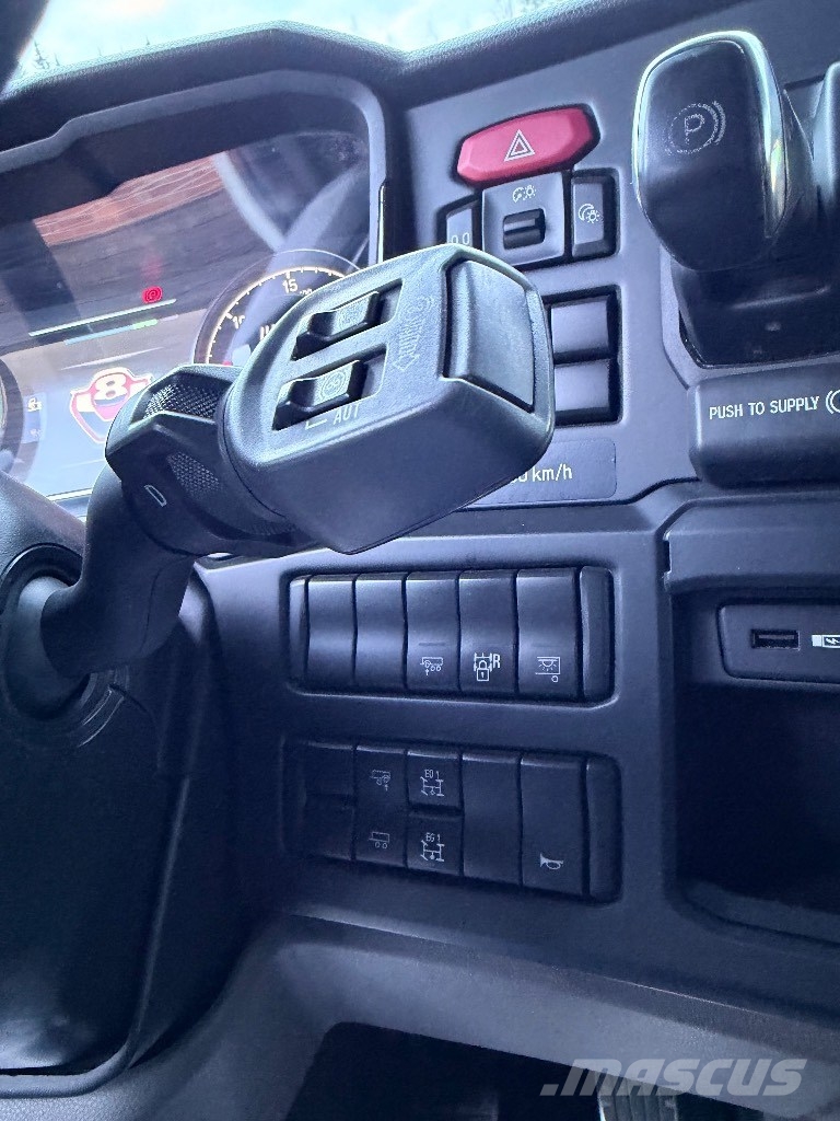 Scania R660 V8 6x4 hydrauliikalla وحدات الجر