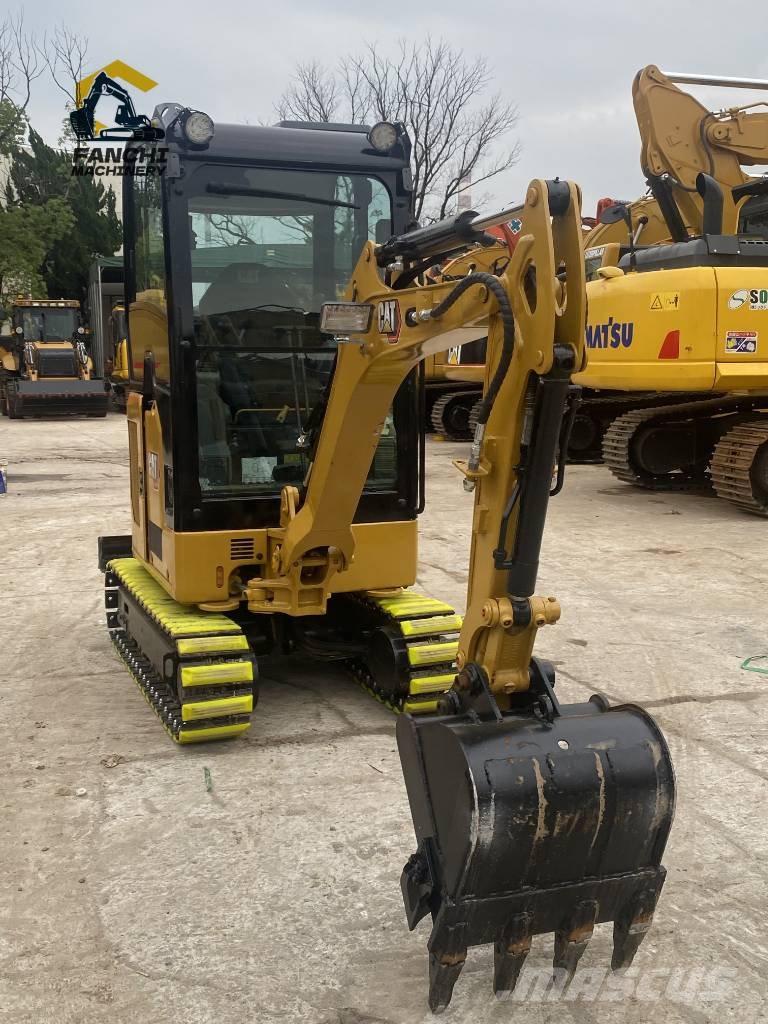 CAT 302 Kāpurķēžu ekskavatori