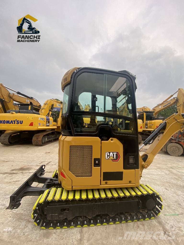 CAT 302 Kāpurķēžu ekskavatori