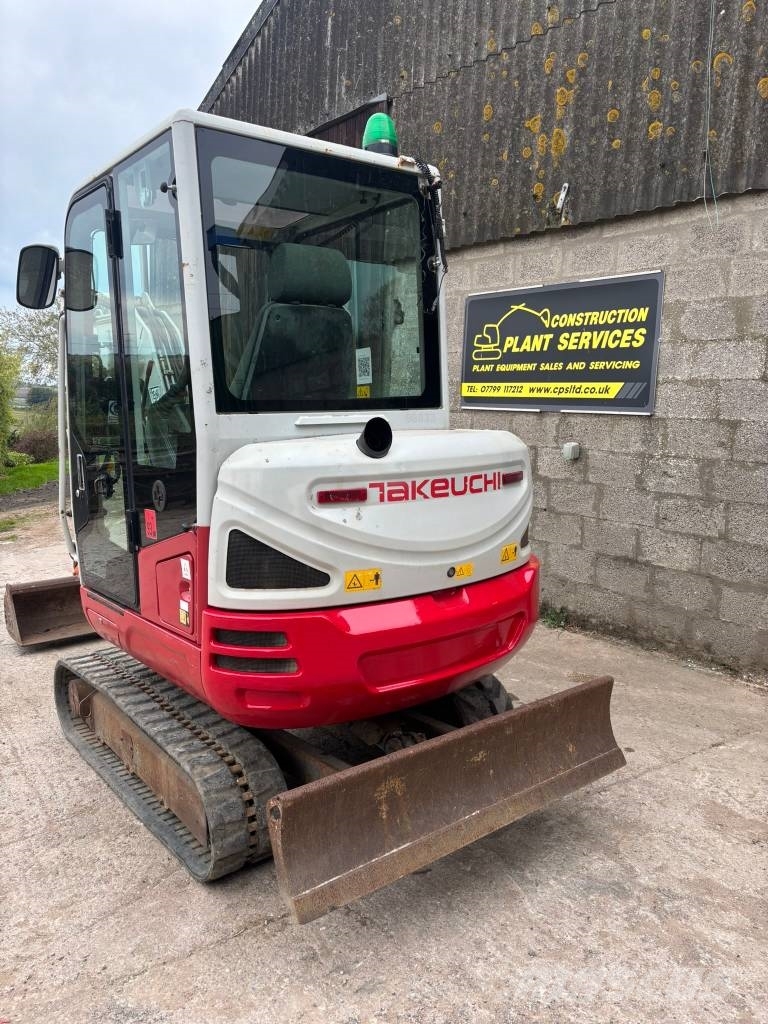 Takeuchi TB 230 حفارات صغيرة أقل من 7 طن (حفارات صغيرة)