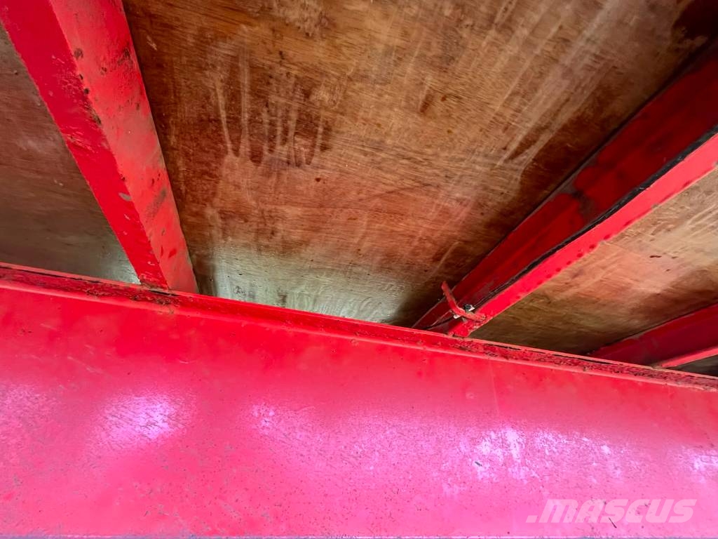 McCauley 16 TON TWIN AXLE LOADER TRAILER Low loaders
