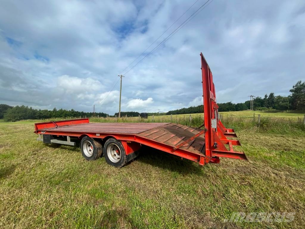 McCauley 16 TON TWIN AXLE LOADER TRAILER Low loaders