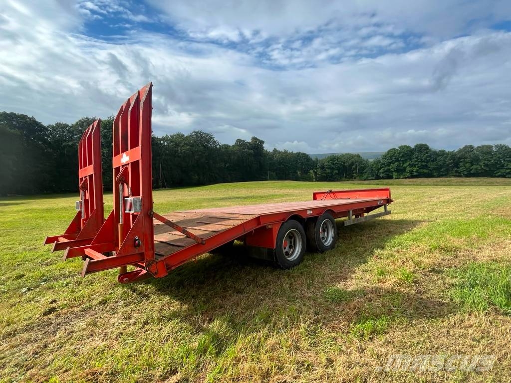 McCauley 16 TON TWIN AXLE LOADER TRAILER Low loaders