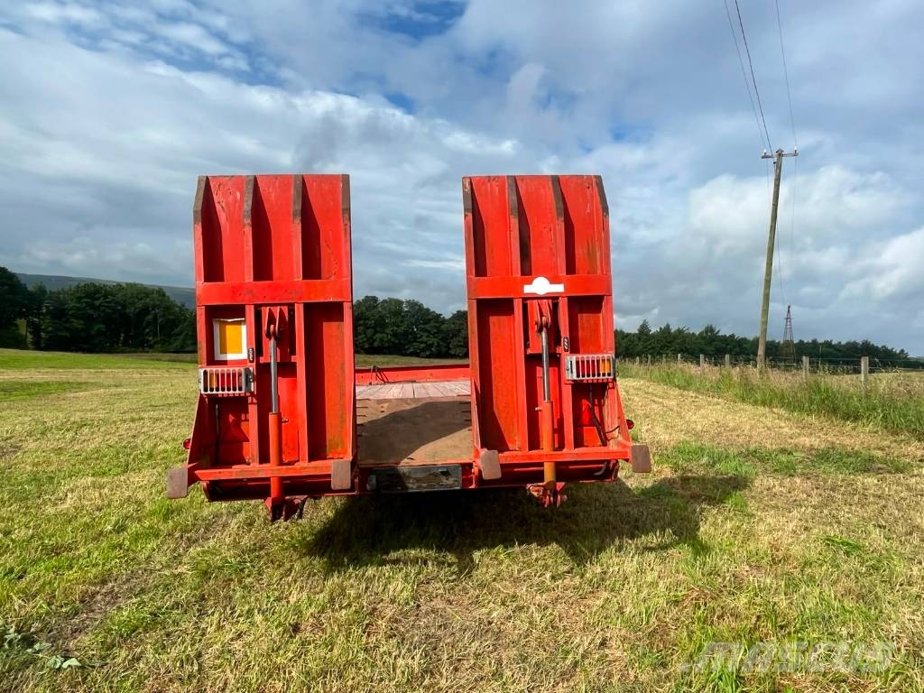 McCauley 16 TON TWIN AXLE LOADER TRAILER Low loaders