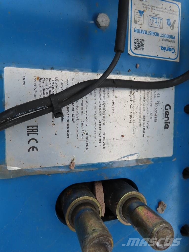 Genie 1932 Elevadores de tesoura