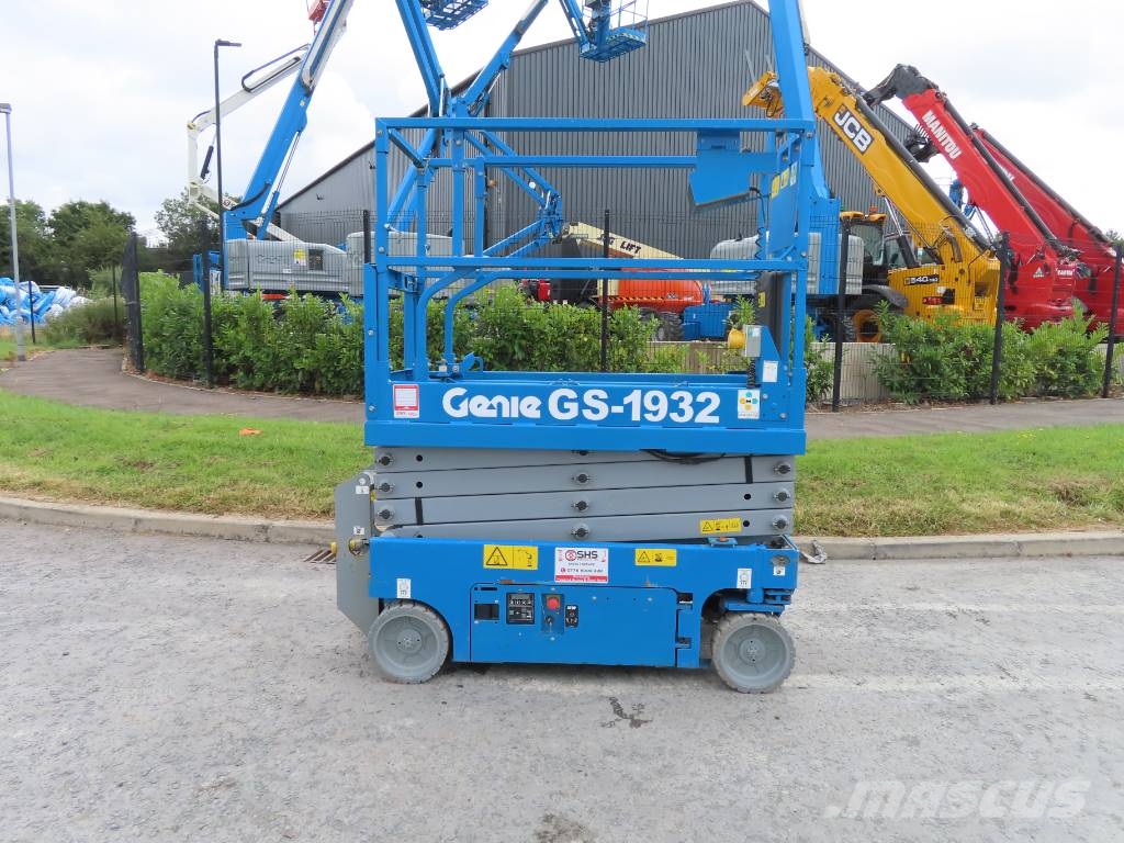 Genie 1932 Elevadores de tesoura