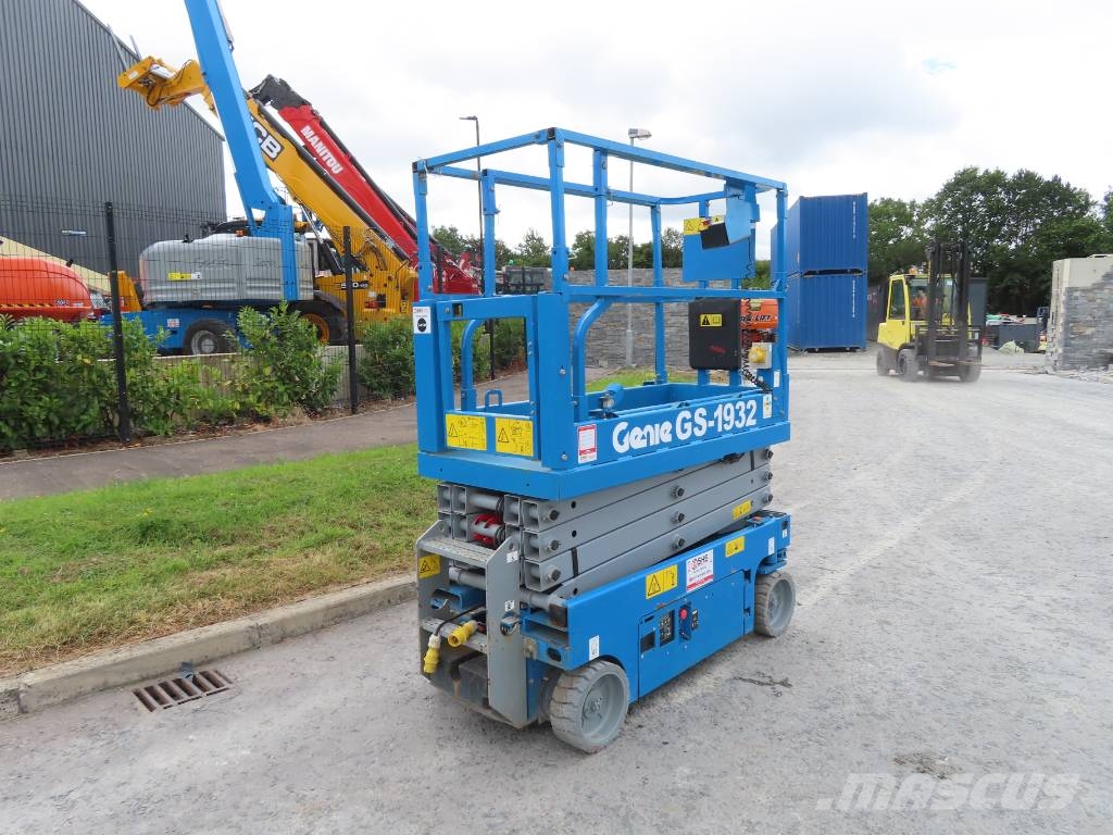 Genie 1932 Elevadores de tesoura