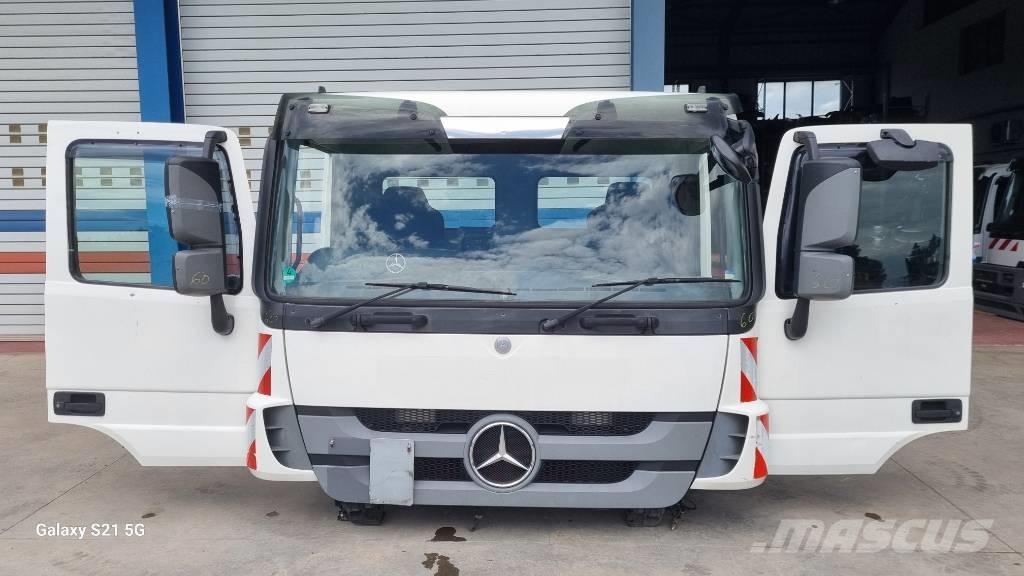 Mercedes-Benz CABIN Καμπίνες και εσωτερικό