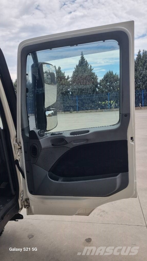 Mercedes-Benz CABIN Καμπίνες και εσωτερικό