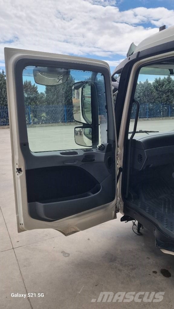 Mercedes-Benz CABIN Καμπίνες και εσωτερικό