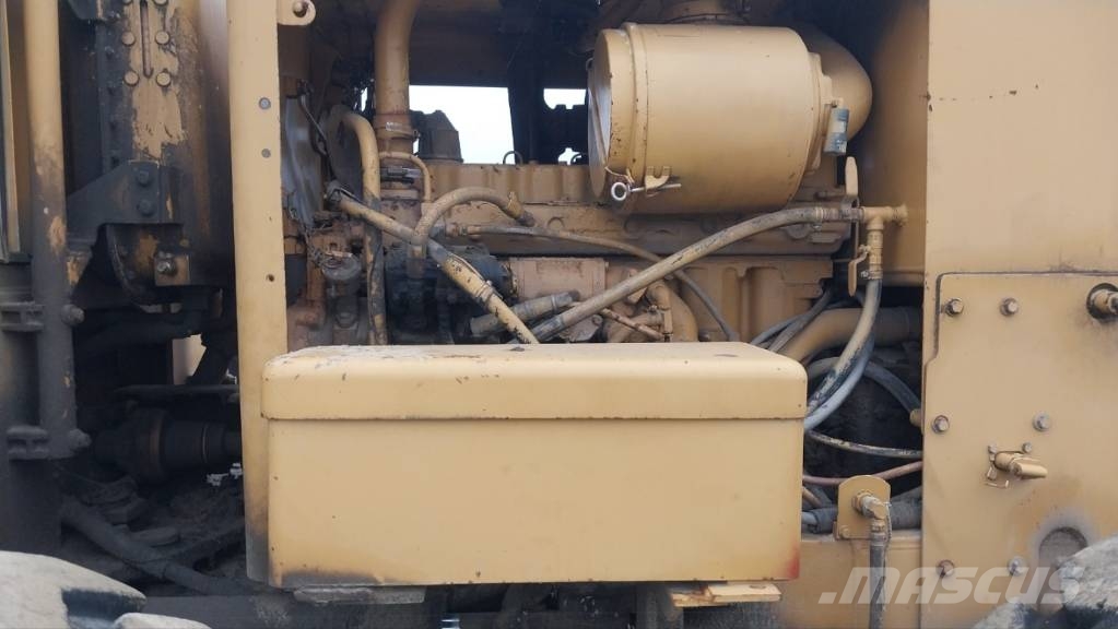 CAT 14 G معدات تمهيد الطرق