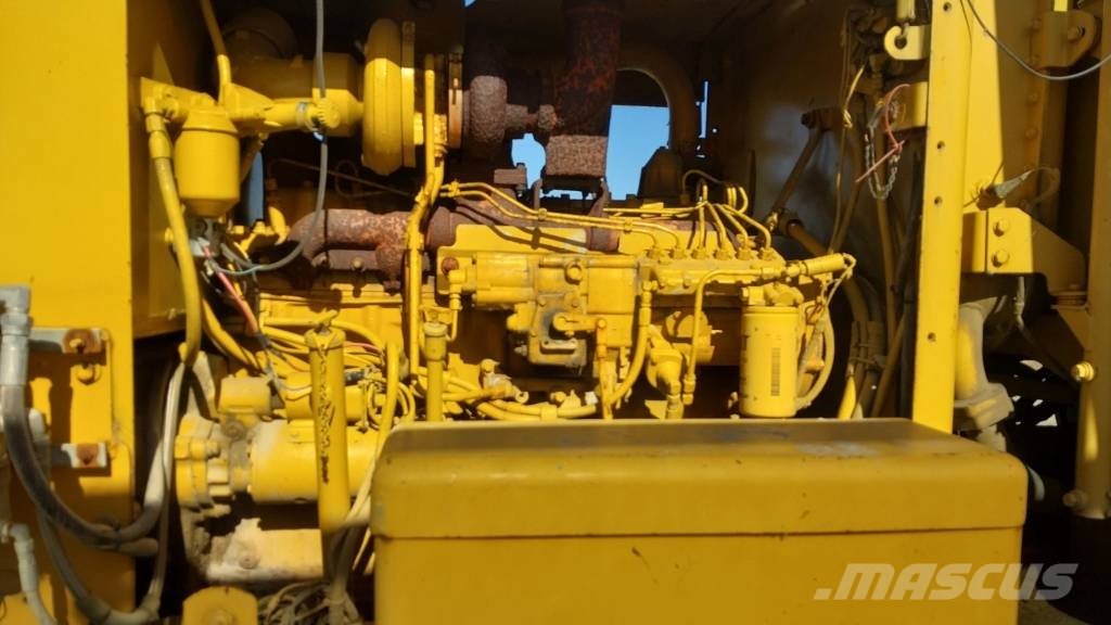 CAT 14 G معدات تمهيد الطرق