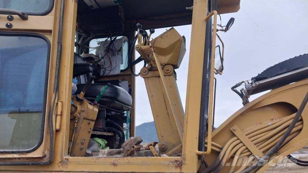 CAT 14 G معدات تمهيد الطرق