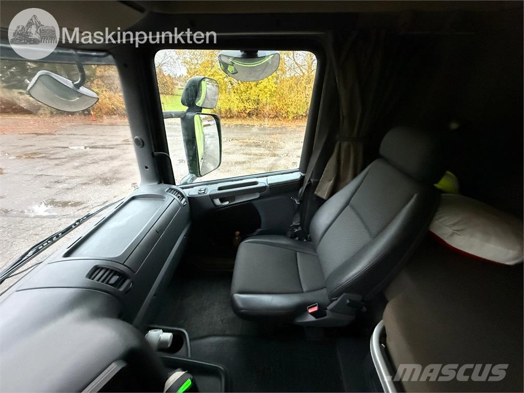 Scania R580LB8X4*4HNB Pašizgāzējs