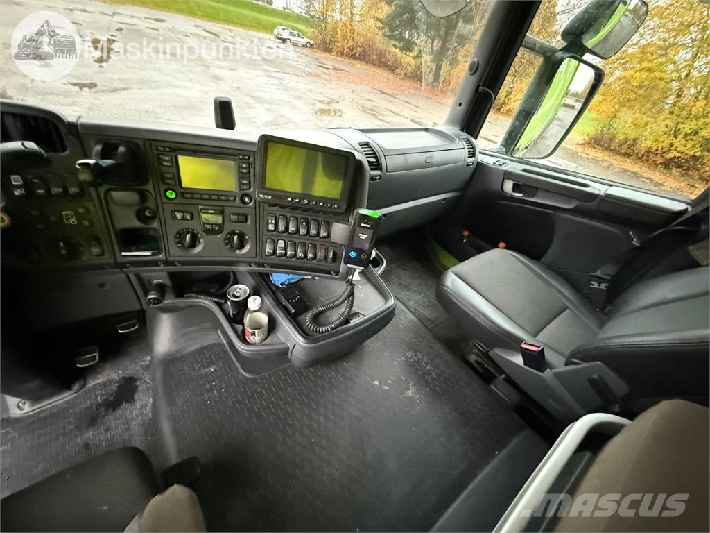 Scania R580LB8X4*4HNB Pašizgāzējs